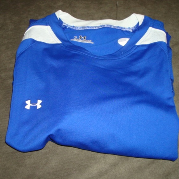 UNDER ARMOR SOCCER/FOOTBALL BLUE JERSEY SIZE LARGE - Picture 1 of 9